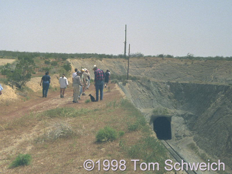 Field trip stop at the north portal of a southern Pacific tunnel just south of Searles station.